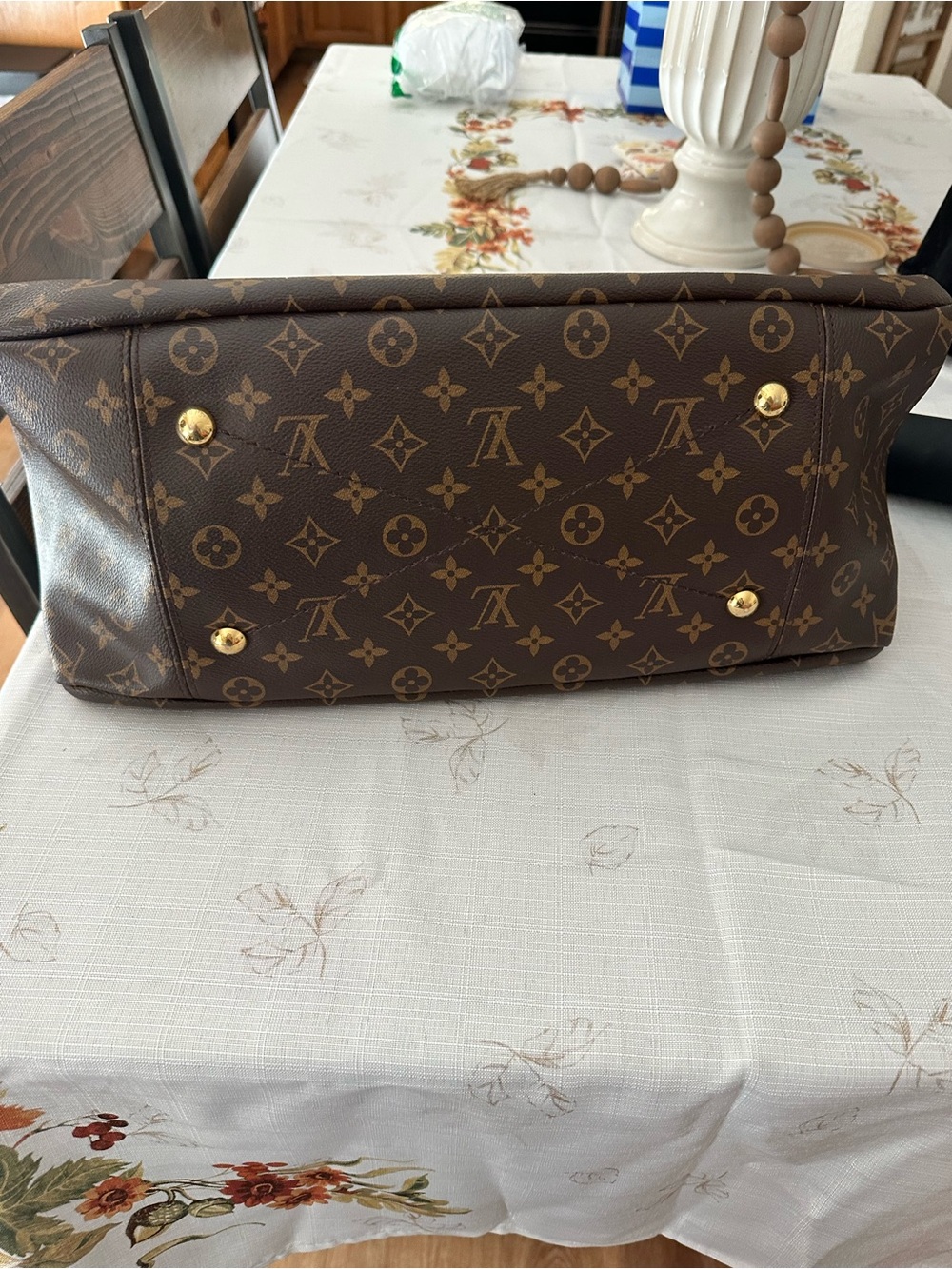 Authentic Louis Vuitton Monogram Canvas Hobo Shoulder Bag in Brown and Tan - Picture 4 of 12